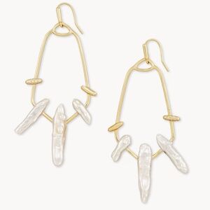 Kendra Scott Eileen Gold Statement Earrings in Freshwater Cultured Pearl